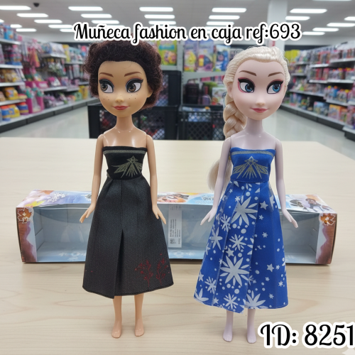 Muñeca fashion en caja ref:693